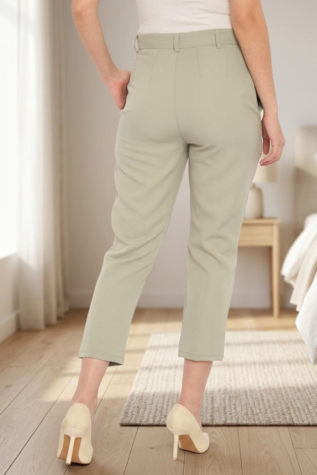 Women's Cropped Trousers
