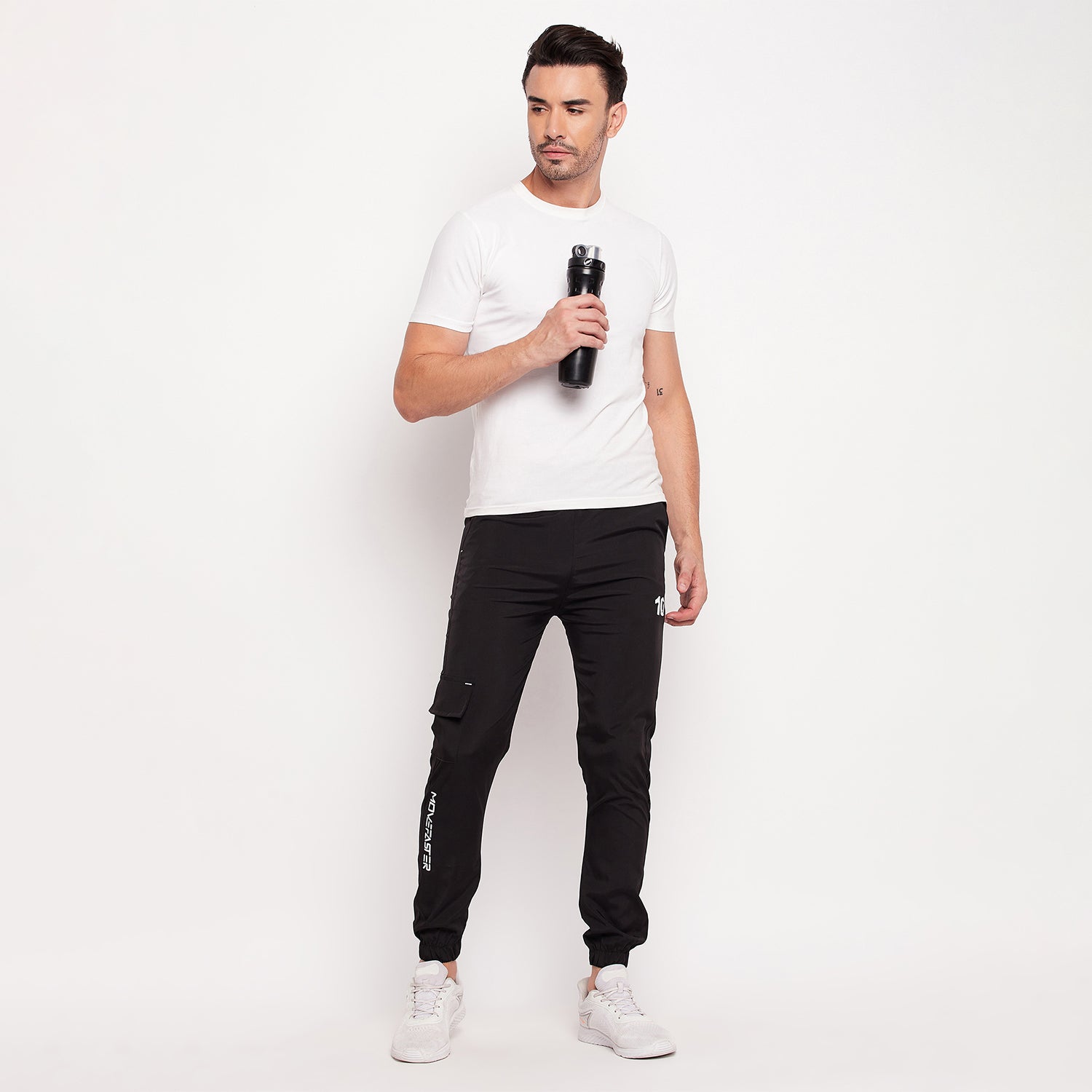 Men Tapered Fit Cargo Joggers