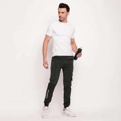 Men Tapered Fit Cargo Joggers