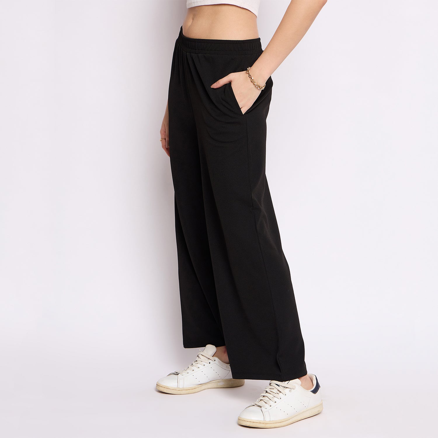 Women's Palazzo Pants with Pockets, Wide Leg, Ribbed Pattern, Elastic Waistband, Black