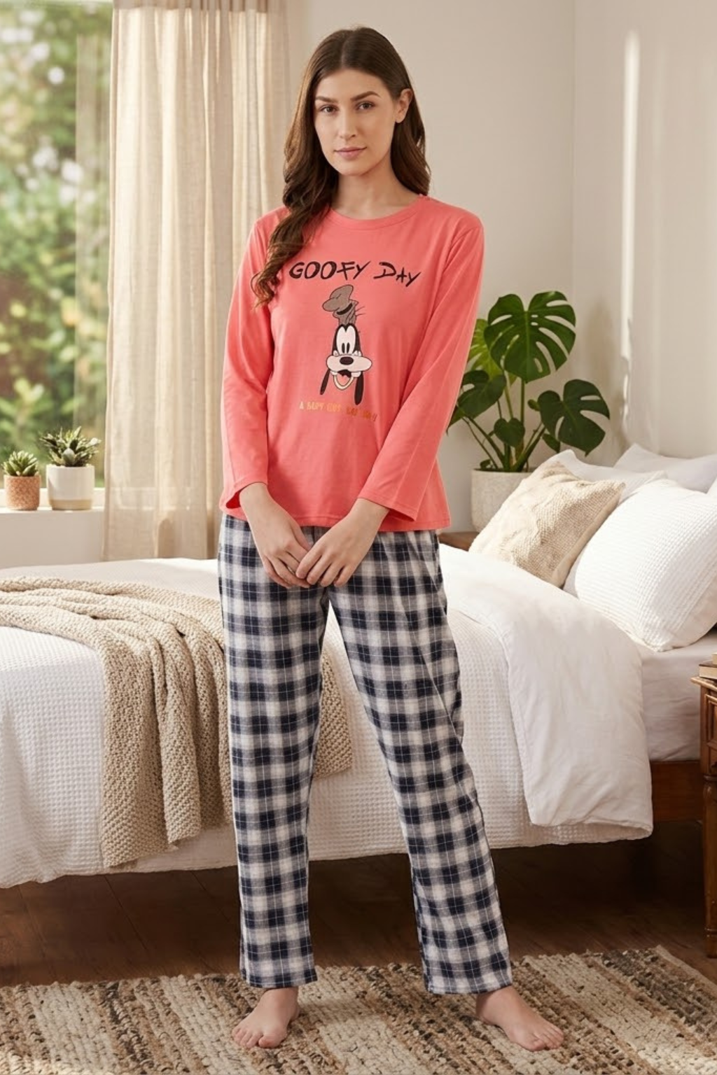 Text & Graphic Print Top & Pyjama Set in Peach