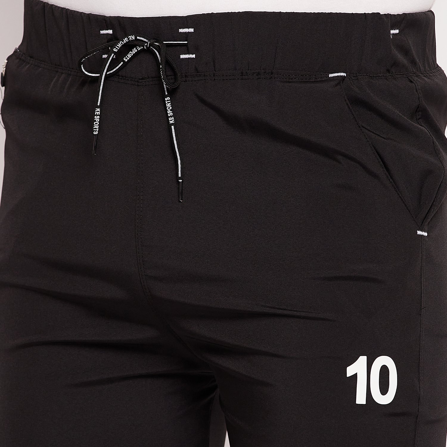 Men Tapered Fit Cargo Joggers