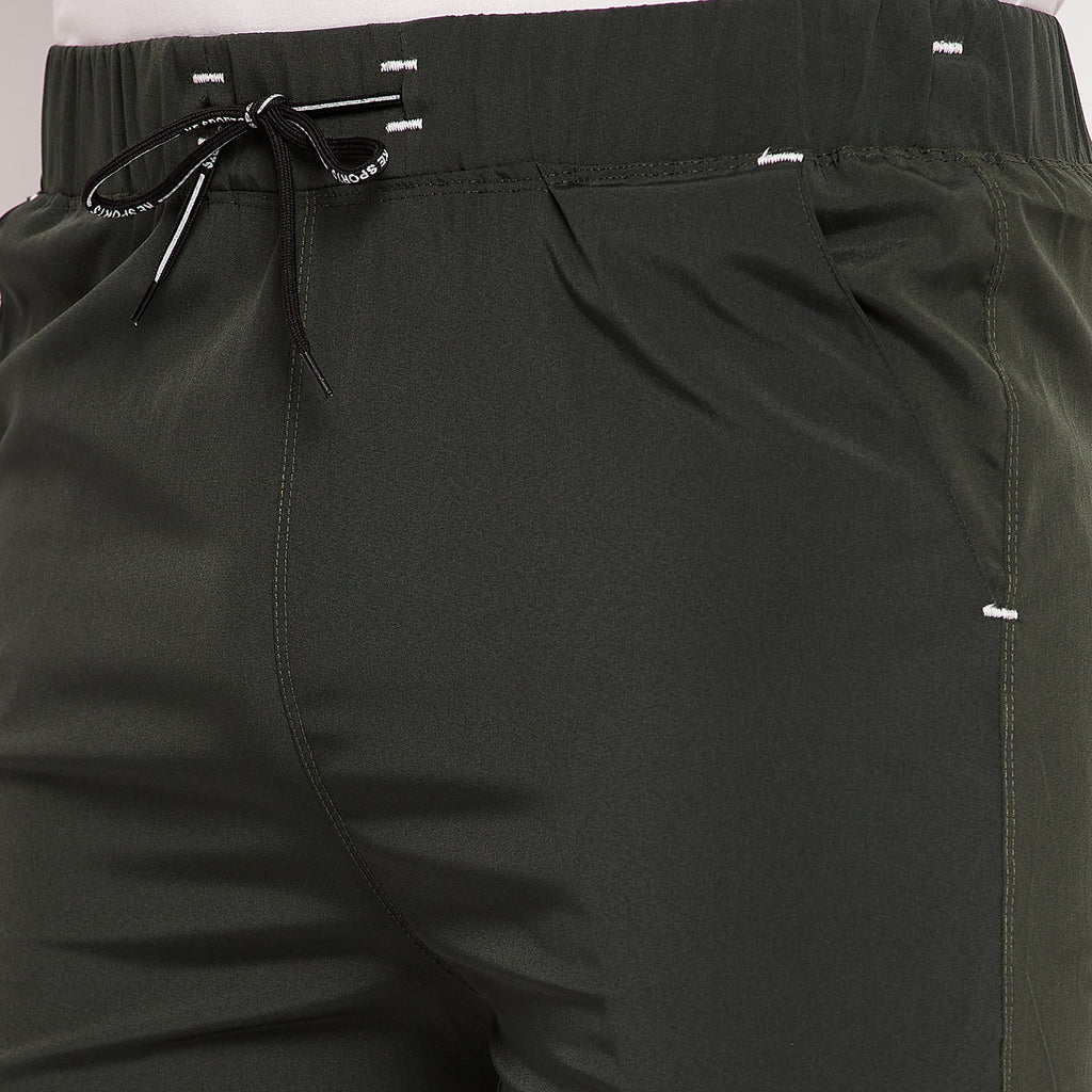 Men Tapered Fit Cargo Joggers