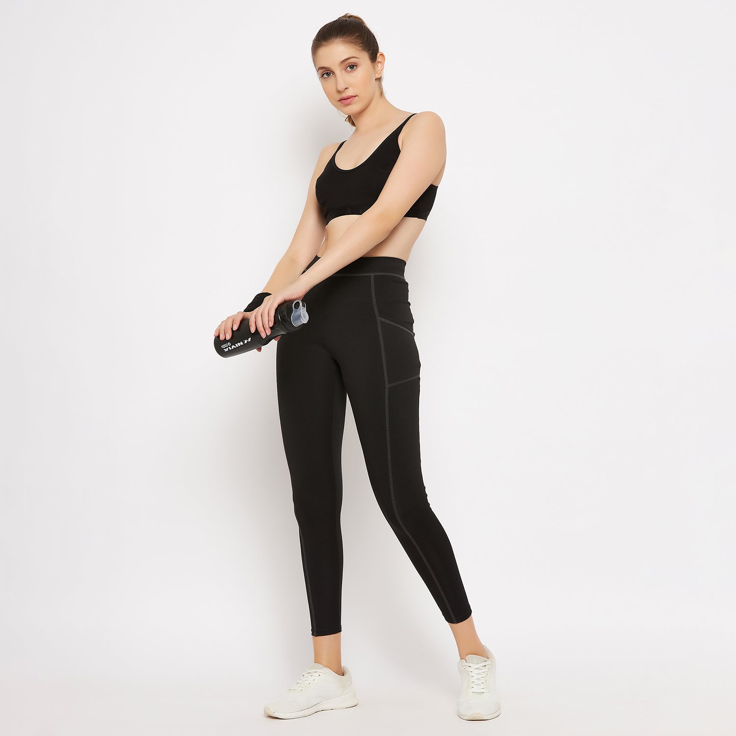 Womens Non Padded Non Wired Solid Full Coverage Black Sports Bra - Camey Shop